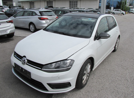 prednja leva stran rabljenega osebnega avtomobila VOLKSWAGEN GOLF 2.0 TDI AUT