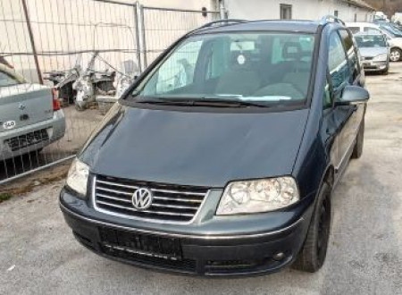 prednja stran rabljenega osebnega avtomobila VW SHARAN 2.0 TDI