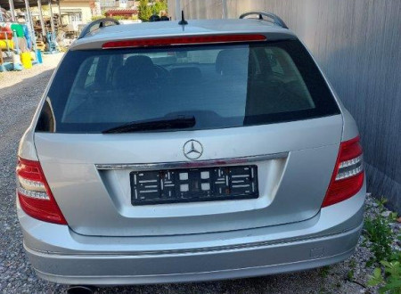 zadnja stran osebnega vozila MERCEDES BENZ C / 200 T / CDI AUT.