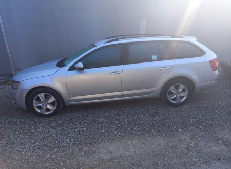 leva stran osebnega vozila ŠKODA OCTAVIA / COMBI 1.6 / TDI