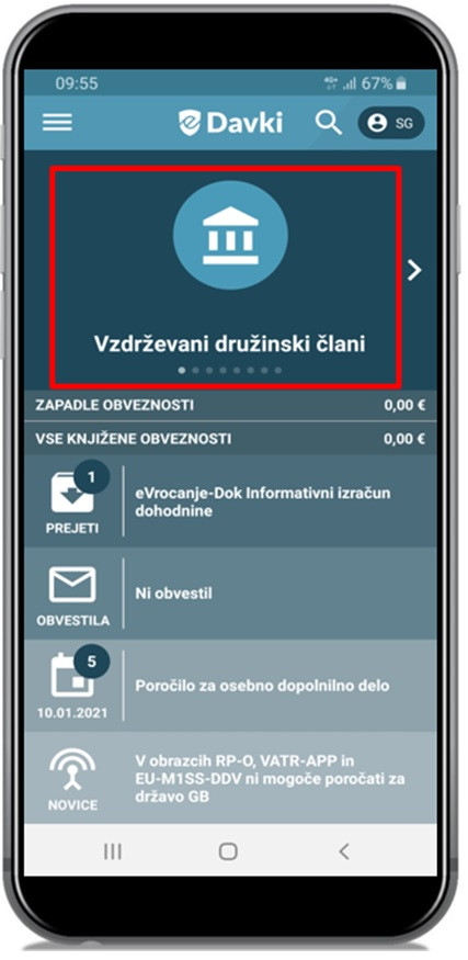 Fotografija mobilnega telefona, kjer je naložena mobilna aplikacija eDavki