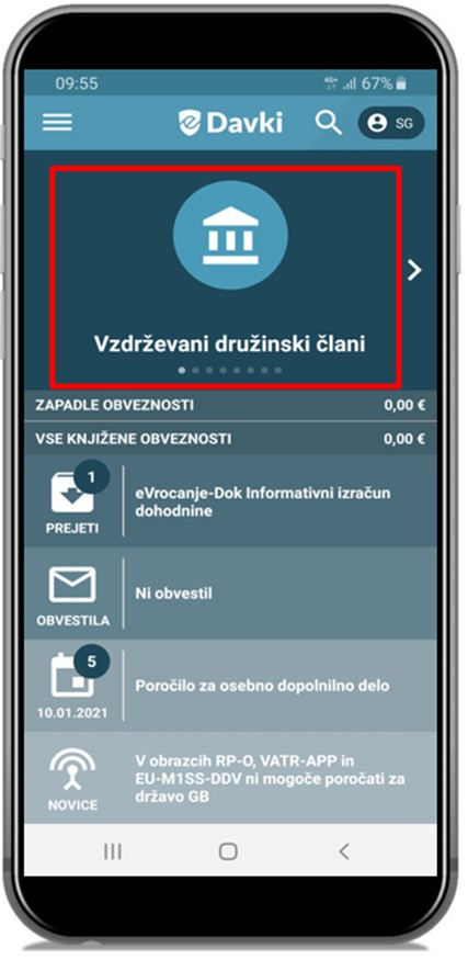Fotografija mobilnega telefona, kjer je naložena mobilna aplikacija eDavki