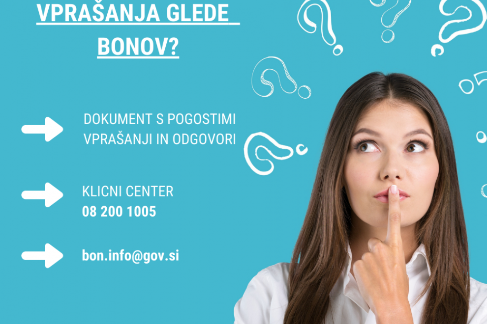 Dekle gleda napise: "