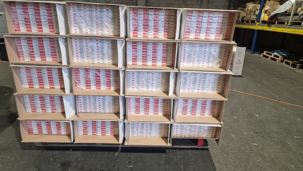 Palete zaseženih cigaret