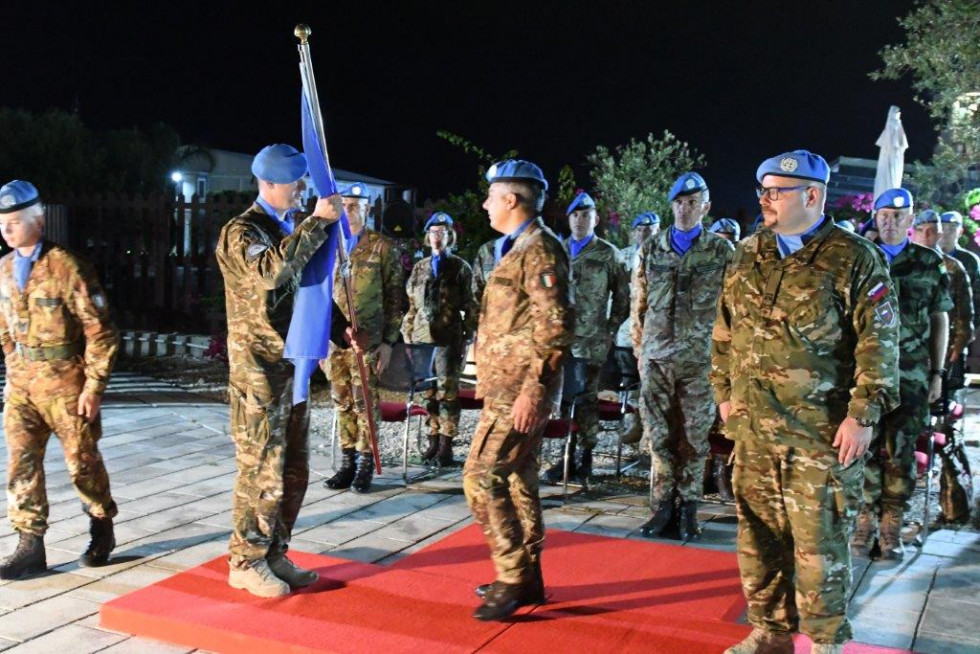 S primopredajo zastave je nekdanji poveljnik dolžnost poveljevanja kontingentu na misiji Unifil v Libanonu predal novemu poveljniku.