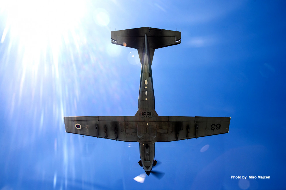Prelet letala Pilatus PC-9M Hudournik