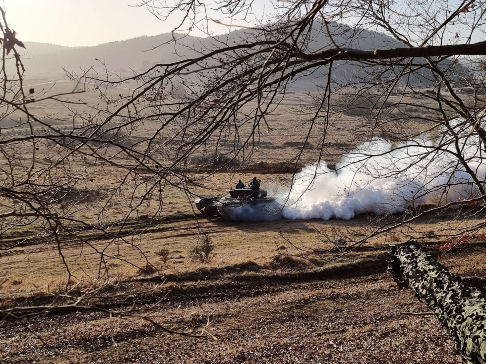 Tank Slovenske vojske na poligonu v nemškem Hohenfelsu.