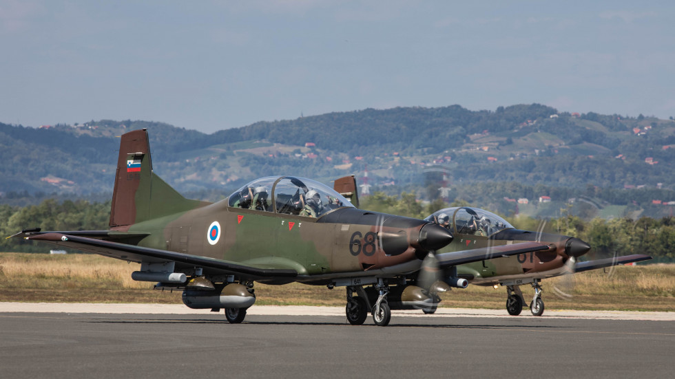 Letalo Pilatus PC 9