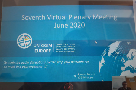 Začetna ekranska slika predstavitve Sedmega rednega plenarnega zasedanja Evropskega regionalnega odbora Združenih narodov za globalno upravljanje prostorskih informacij (UN-GGIM: Evropa).