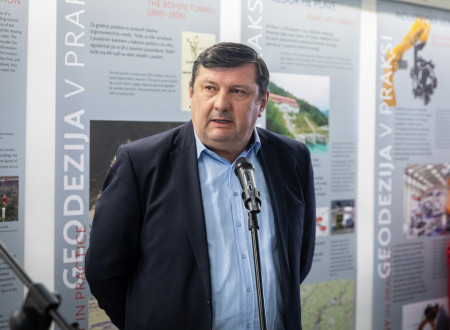 Nagovor na otvoritvi razstave je imel tudi direktor Geodetske uprave tomaž Petek