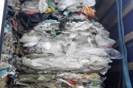 Nesortirana odpadna plastika, ki se razvrsti pod kodo Y48/EU48 (prepoved izvoza v tretje države)
