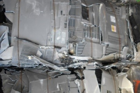 ABS plastika, ki se razvrsti pod kodo A3210/AC300 (če je brez dokazil o analizi nevarnih lastnosti)