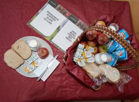 Tradicionalni slovenski zajtrk v Zavodu za prestajanje kazni zapora Koper, Oddelek Nova Gorica: kruh, maslo, med, jabolko in mleko v košarici