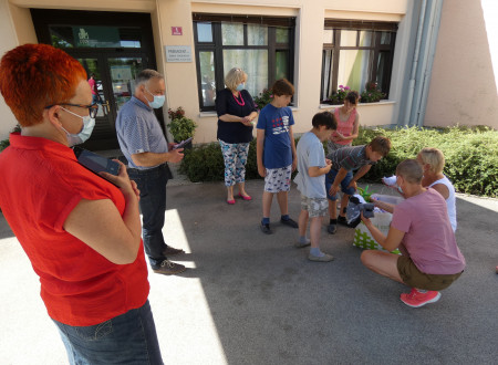 Predaja igrač otrokom iz CUDV Draga