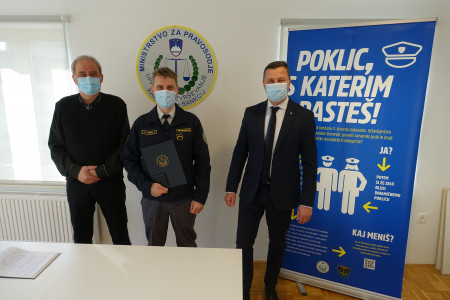 Skupinska fotografija udeležencev slovesne prisege