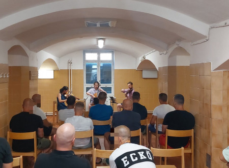 Koncert klasične glasbe v Zavodu za prestajanje kazni zapora Ljubljana