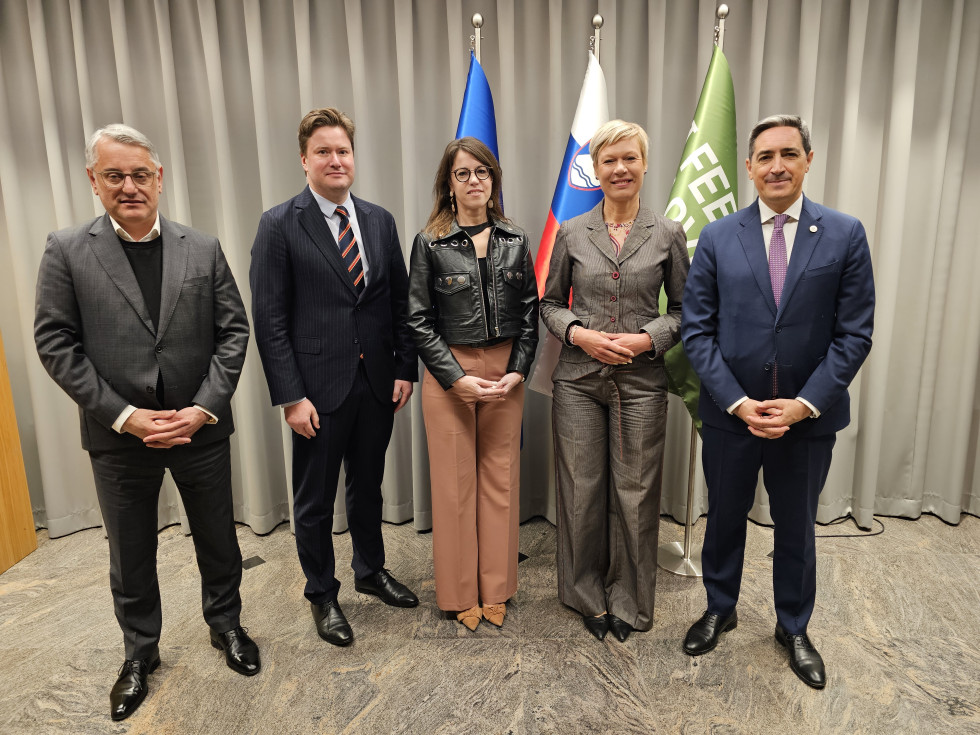 Matjaž Han, Sandris Laganouskis, Karla Pinter, Karin Žvokelj, João Negrão