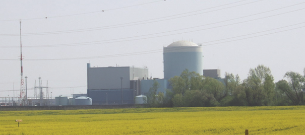 Na sliki je jedrska elektrarna Krško.
