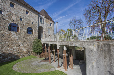 https://www.ljubljanskigrad.si/sl/o-zavodu/sanacija-vstopnega-mostu-in-ozivitev-obrambnega-jarka/