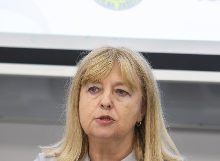 Na fotografiji je Olga Andrejek iz Uprave za zaščito in reševanje