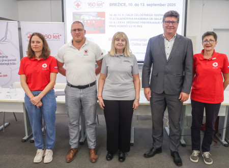 Na fotografiji so Špela Kenda, Željko Milić, Olga Andrejek, Ivan Molan in Cvetka Tomin