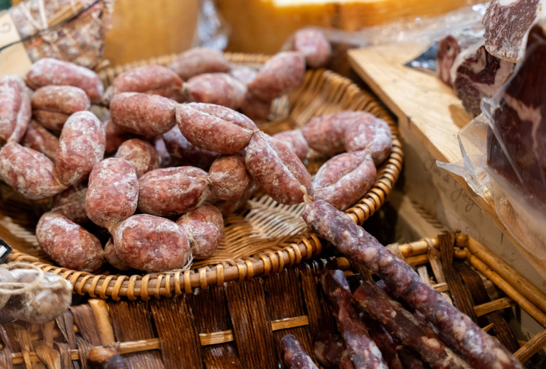 Pazljivo pri vnosu rastlin in proizvodov živalskega izvora s potovanj zunaj EU 