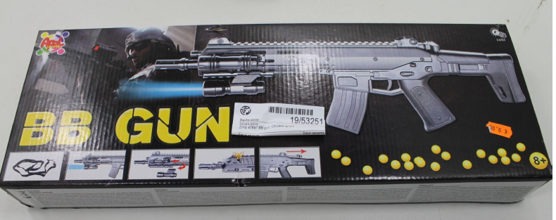 plastična igrača puške v kartonasti škatli