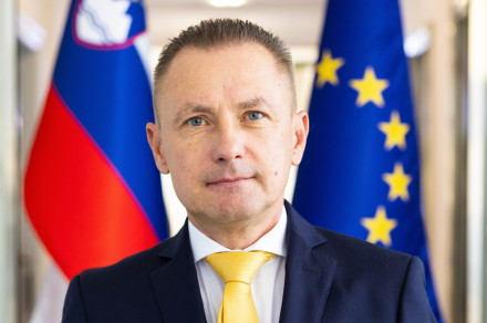 Dr Robert Kokalj