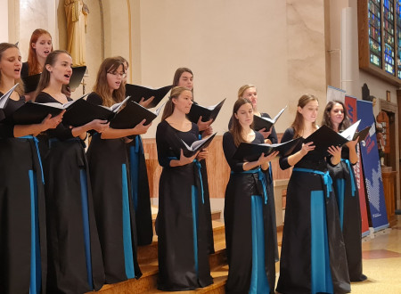 Megaron choir singers