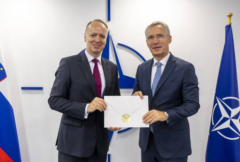 Ambassador Dr Andrej Benedejčič presents letters of credence to NATO Secretary General