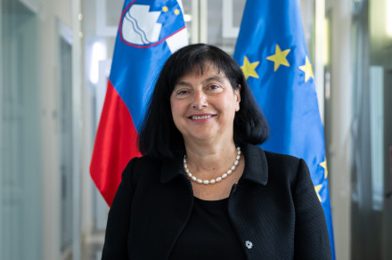 Renata Cvelbar Bek