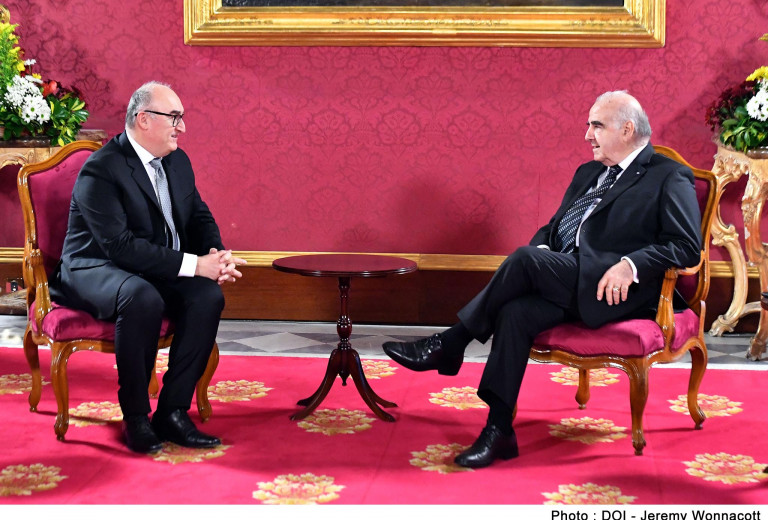 Veleposlanik Matjaž Longar predal poverilna pisma predsedniku Malte dr. George Vella