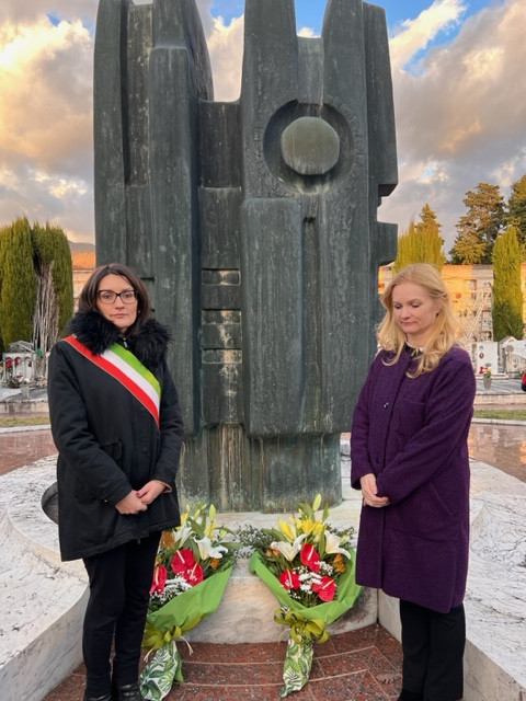 predstavnica Občine Sansepolcro Francesca Mercati in pooblaščena ministrica na Veleposlaništvu Rs v Rimu Tina Kokalj