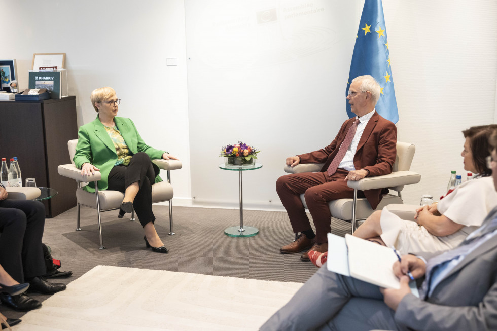 President Pirc Musar in conversation with the President of the Parliamentary Assembly, Tiny Kox.