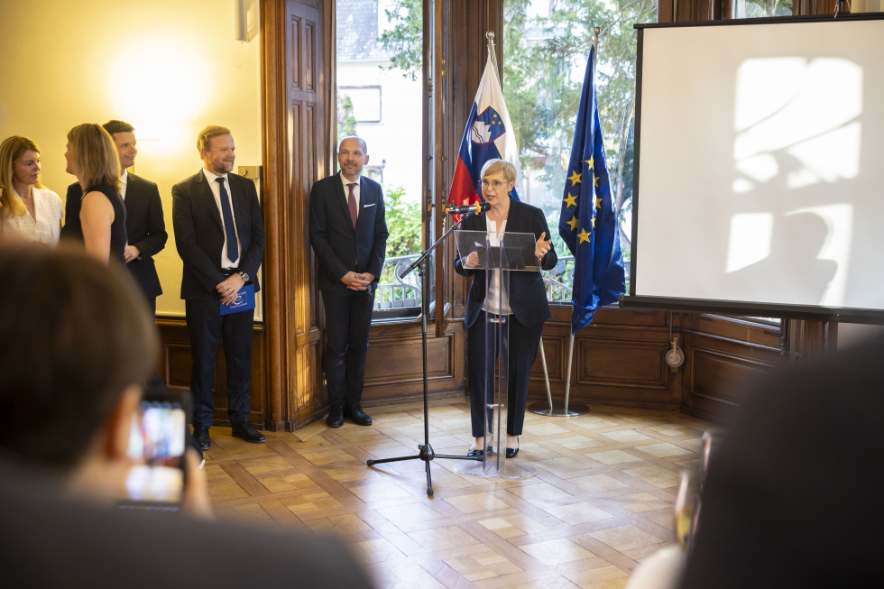 Predsednica Pirc Musar med nagovorom zbranih na posebnem sprejemu ob dnevu državnosti in 30-letnici članstva RS v Svetu Evrope.