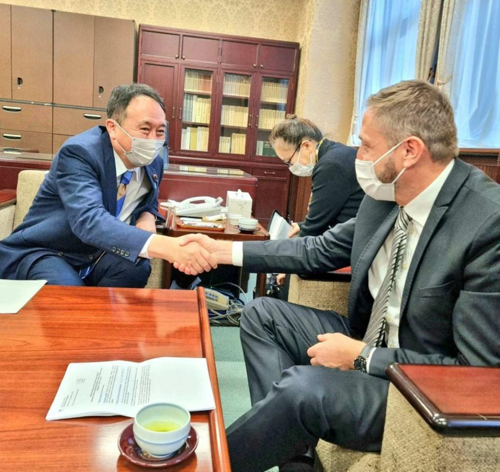 Minister Klemen Boštjančič and State Secretary at the Ministry of Finance of Japan, Takahiro Inoue 