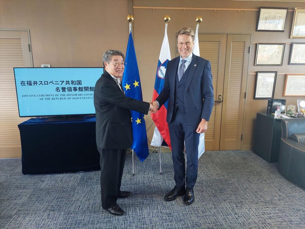 State Secretary Žbogar with Honorary Consul Shindo