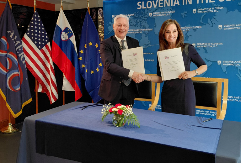 Veleposlanik Mirošič podpisal Memorandum o sporazumu z America250