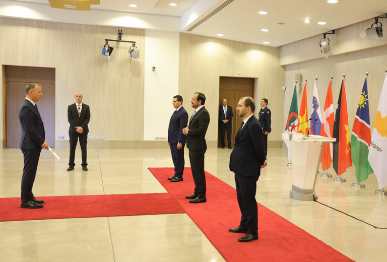 Veleposlanik Aleš Marčič predal poverilna pisma predsedniku Republike Ciper 