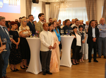 Guests gathered during the formal programme of the reception.