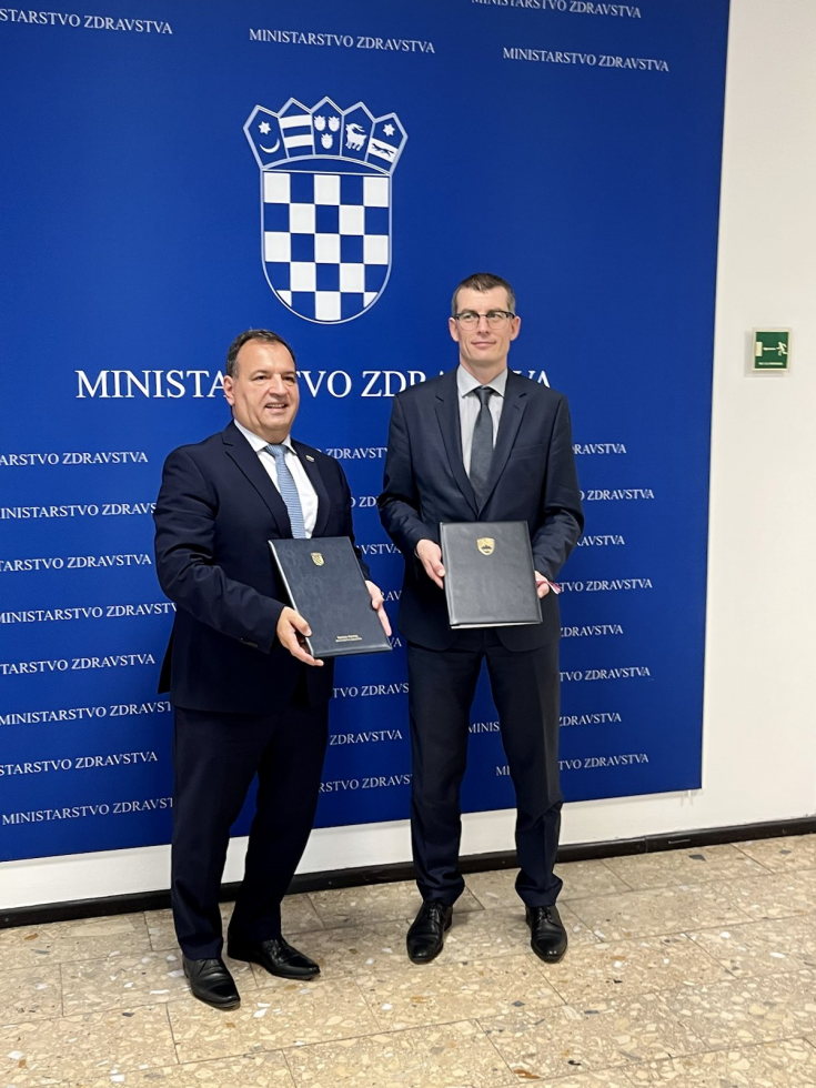 Minister Beroš in veleposlanik Dovžan