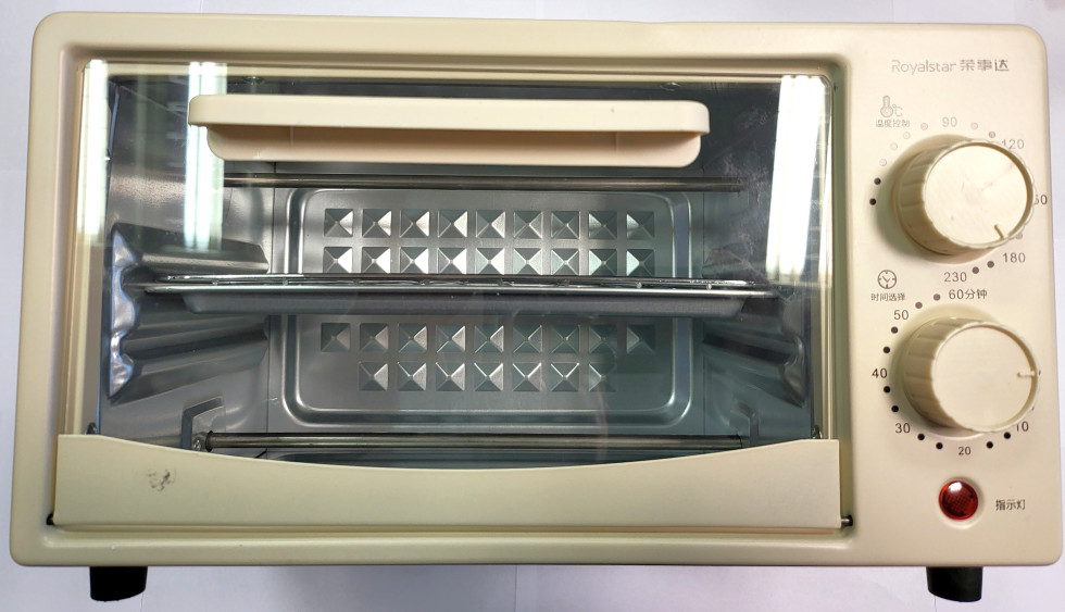 Fotografija 1 Prenosna električna pečica od spredaj