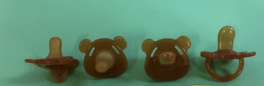 Sliki dud v različnih 2 različnih pozicijah, da se lažje vidi razlika v obliki cuclja