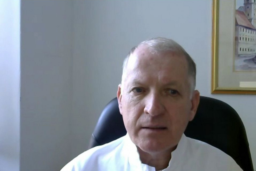 Head of the intensive care unit at the Clinic for Infectious Diseases at UKC Ljubljana, prof. dr. Matjaž Jereb