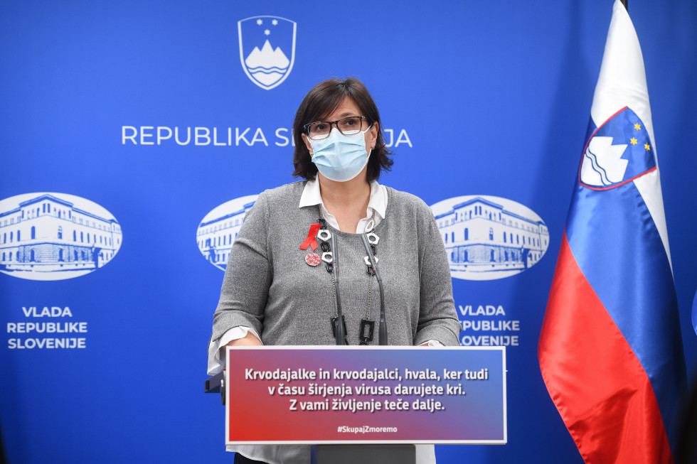 Polonca Mali, dr. med., iz Zavoda za transfuzijsko medicino