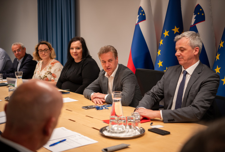 Vladna delovna skupina o strateškem pomenu projekta JEK2 in zanesljivi oskrbi z električno energijo 