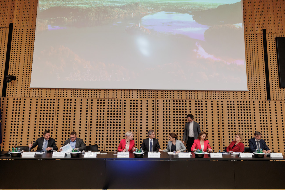 Prime Minister Dr Robert Golob hosted the fourth meeting of coalition deputies and the government team