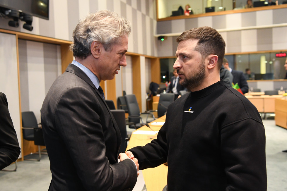 Prime Minister Robert Golob and Ukrainian President Volodymyr Zelenskyy at special meeting of the European Council in Brussels on 9 February 2023.