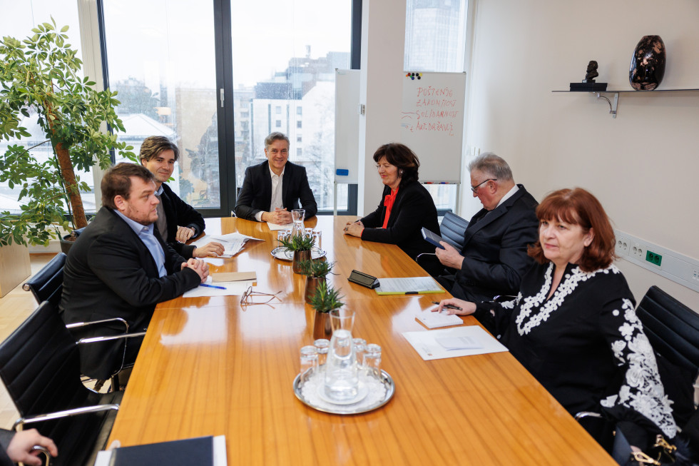Prime Minister receives representatives of the Slovenian Federation of Pensioners’ Organisations