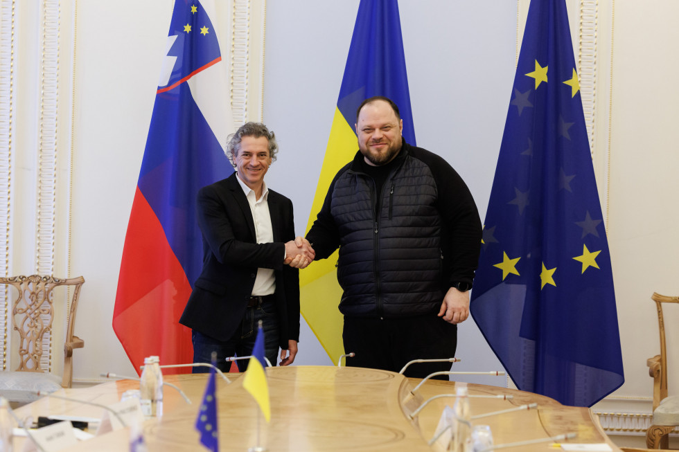 Rokovanje predsednika vlade Roberta Goloba s predsednikom Vrhovne Rade Ukrajine Ruslanom Stefanchukom.